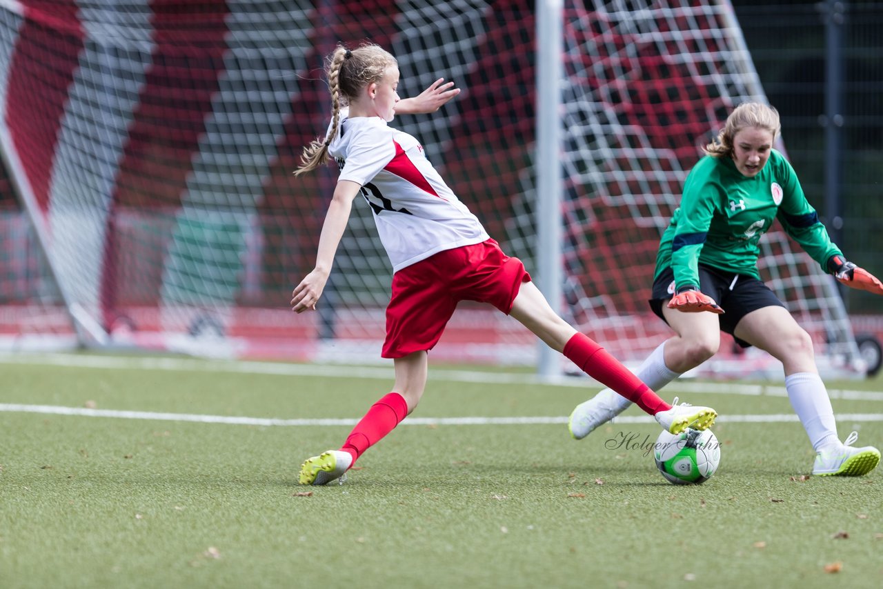 Bild 216 - wBJ Walddoerfer - St. Pauli : Ergebnis: 6:0